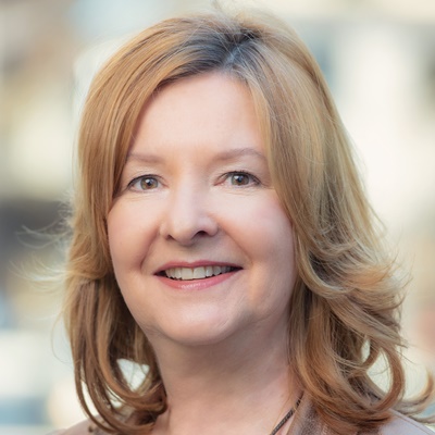 Lynn Joly
